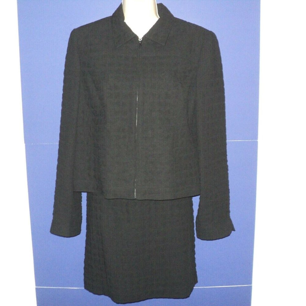 Forwear Skirt Suit Size 10 Black Quilted Look